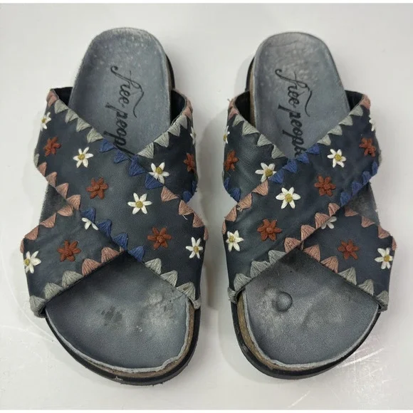 Free People Wildflowers Embroidered Floral Sandals Blue Slides Size 38 US 7.5 - Picture 11 of 11